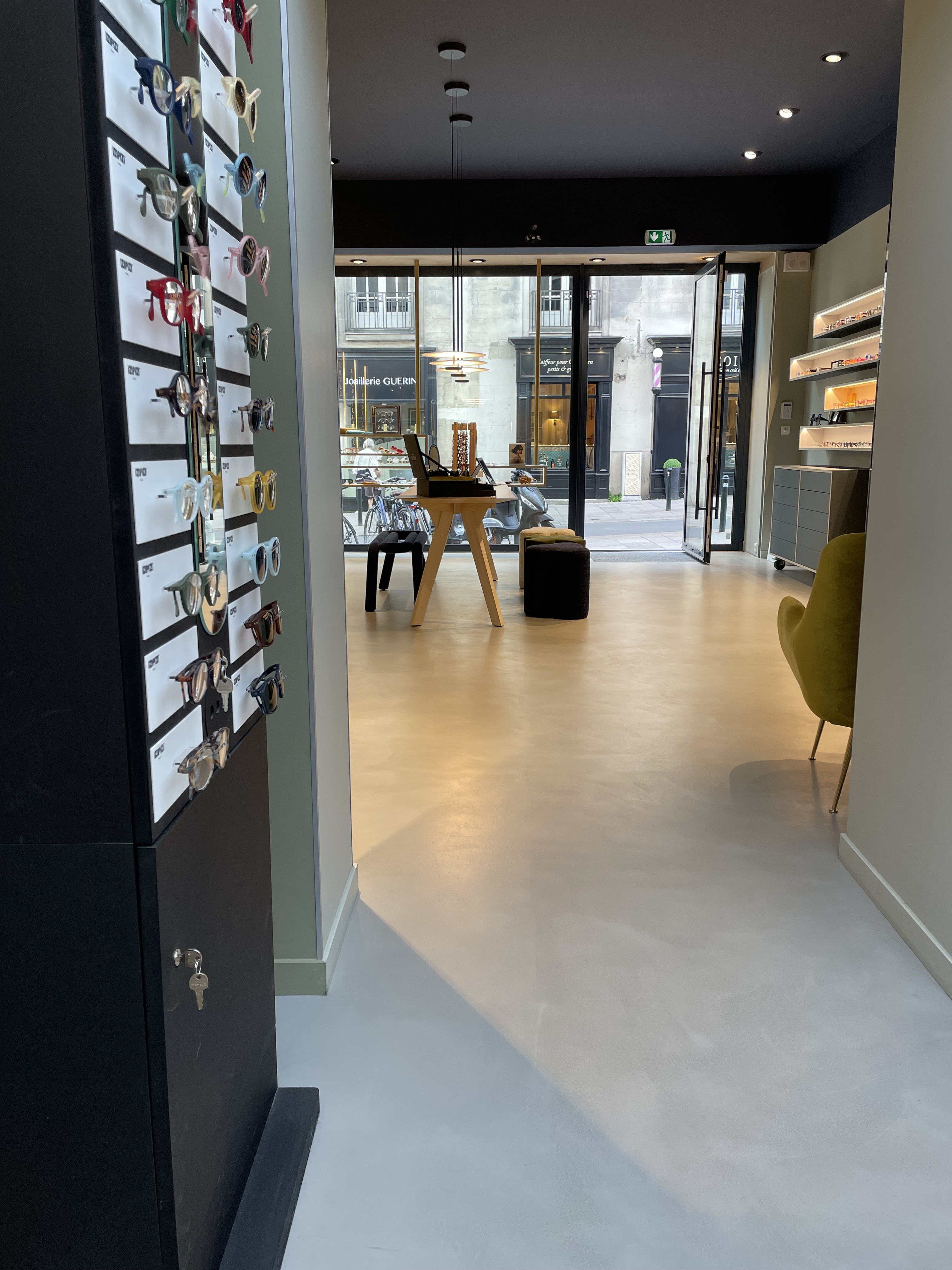 Modèles de lunettes pour femmes, hommes et enfants à Nantes