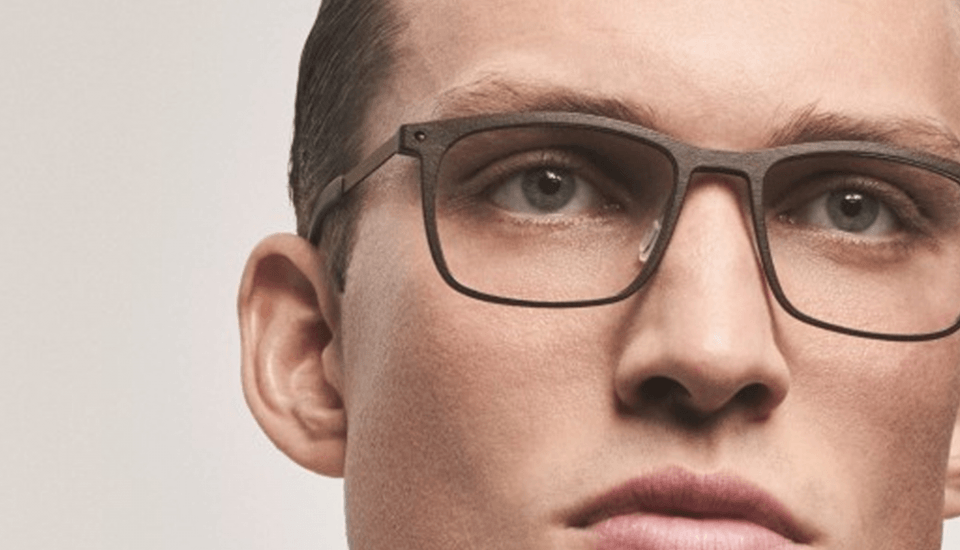 image homme avec lunette