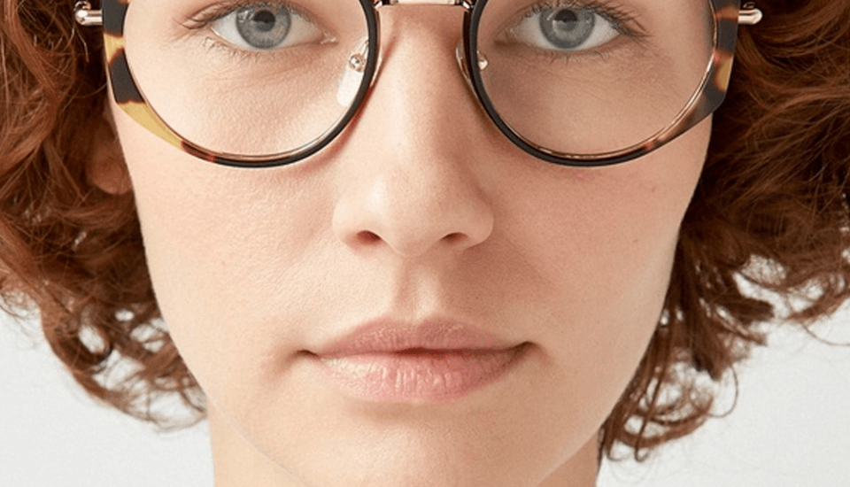 image homme avec lunette